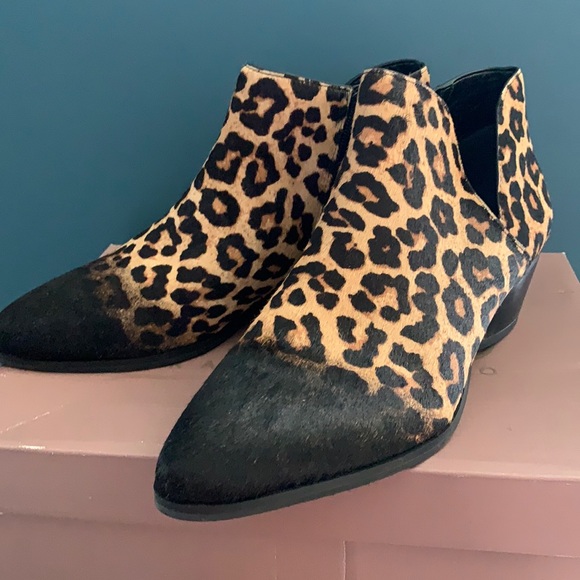 Franco Sarto Shoes - Franco Sarto Shoes. Size 10M Cheetah & Black ombré